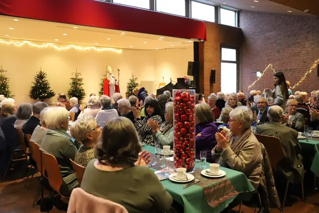 Ortsgemeinschaft und Senioren freuten sich über einen „rundum gelungenen Adventsnachmittag voller Gemeinschaft, Wärme und Herzlichkeit“.  | Foto: OG Bachem