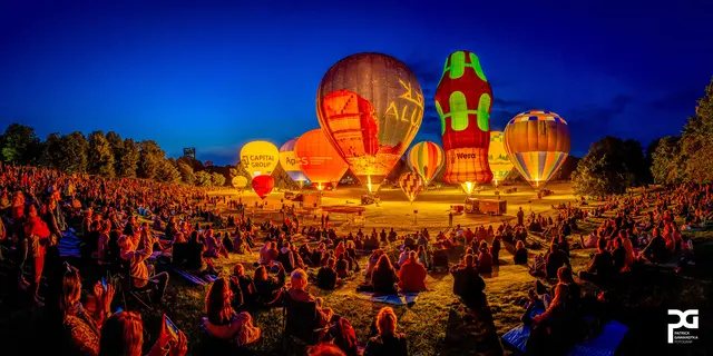 Zum Ballonglühen am Samstagabend werden wieder viele Besucher in der Rheinaue erwartet.  | Foto: Patrick-Gawandtka / Veranstalter