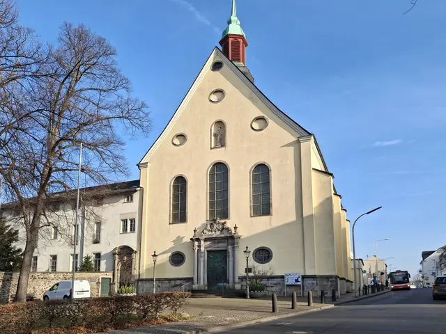 Rund um die Kirche St. Adelheid in Pützchen findet alljährlich die Wallfahrtsokltav statt. | Foto: jld