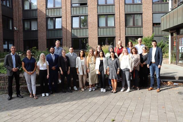 Sie haben sich für eine Ausbildung im Öffentlichen Dienst beworben und konnten jetzt ihre Stellen bei der Stadt Kerpen antreten. | Foto: Stadt Kerpen