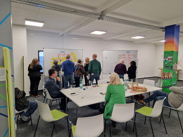 Workshop mit interessierten Vereinen und Gruppen zur Nachhaltigkeits- und Mobilitätsmesse.  | Foto: Stadt