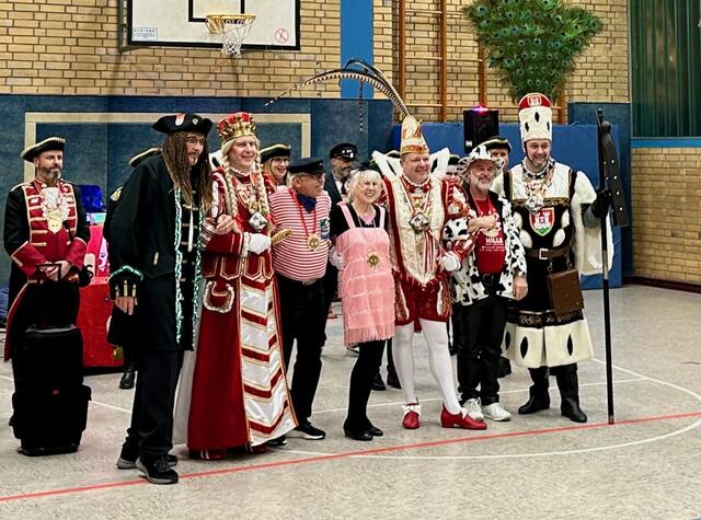 Das Ranzeler Dreigestirn zu Besuch bei den Square Dancern.  | Foto: Verein