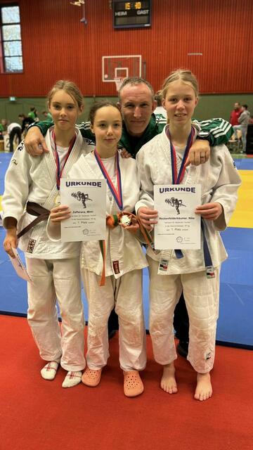 Die U14 war nicht zu schlagen, alle gewannen in ihren jeweiligen Klassen Gold. | Foto: BTV Judo