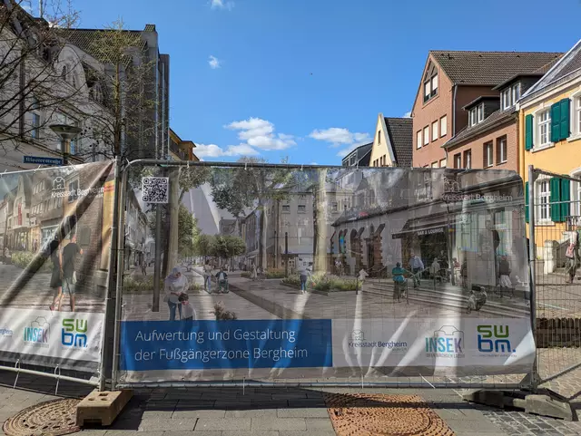 Nach den Plänen der Stadt Bergheim soll die Fußgängerzine neu gestaltet werden. Allerdings sorgt dort noch die laufende Kanalsanierung für Einschränkungen. | Foto: Zingsheim