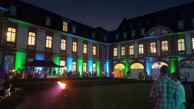  Im stimmungsvollen Wirtschaftshof und in der ehrwürdigen Abteikirche werden bei den Classic Nights 2025 außergewöhnliche musikalische Erlebnisse geboten.  | Foto: David Kotkowski