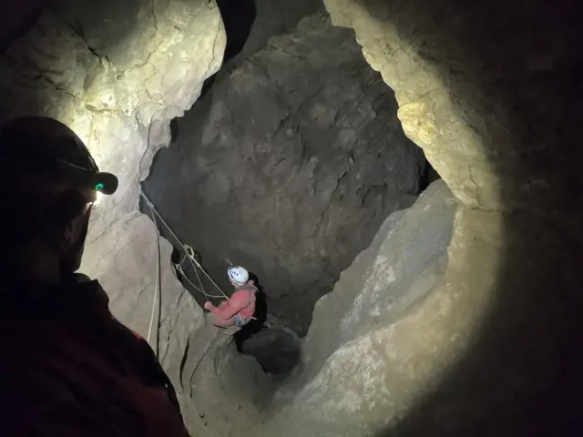 Windloch Bergischer Dom.  | Foto: Stefan Voigt, Arbeitskreis Kluterhöhle