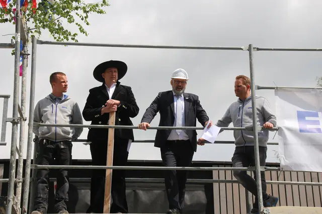 Richtspruch beim Richtfest am Erweiterungsbau der GGS Marienberghausen | Foto: Gemeinde Nümbrecht