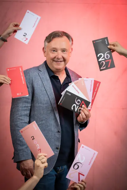 Generalintendant Bernhard Helmich freut sich auf die neue Spielzeit am Theater Bonn.  | Foto: Matthias Jung