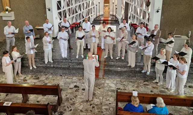 Der Kölner Kammerchor „fiat ars“ gastierte in der Pfarrkirche Sankt Josef in Wesseling. | Foto: Anita Engel
