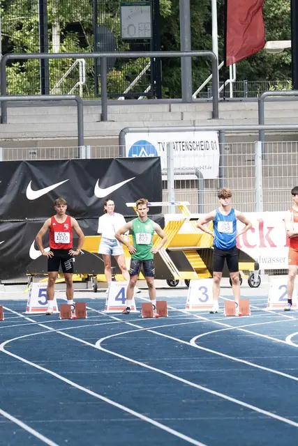 Tom Kruhl vom Brühler TV 1879, im grünen Trikot, startete in Bochum-Wattenscheid erstmals bei den Deutschen Jugendmeisterschaften über 100 Meter. | Foto: BTV
