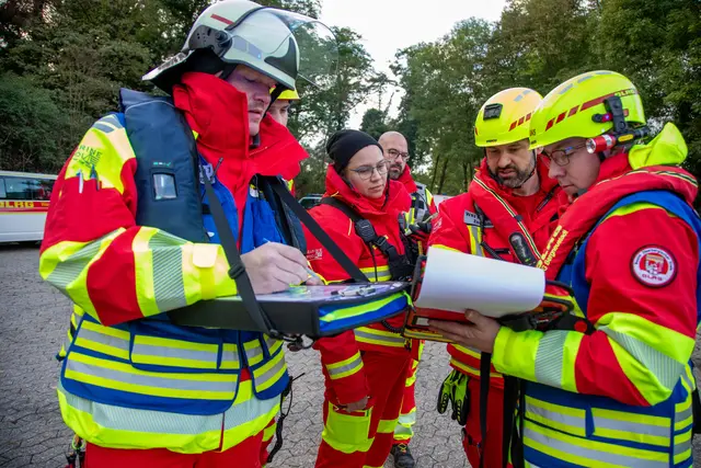 Bei der DLRG-Großübung trainierten die Einsatzkräfte die Zusammenarbeit und Koordination für den Katastrophenfall.  | Foto: DLRG Nordrhein