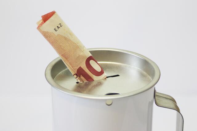 In Hürth sind unseriöse Spendensammler unterwegs. | Foto: Sandra Hanslicek/Adobe.Stock.com