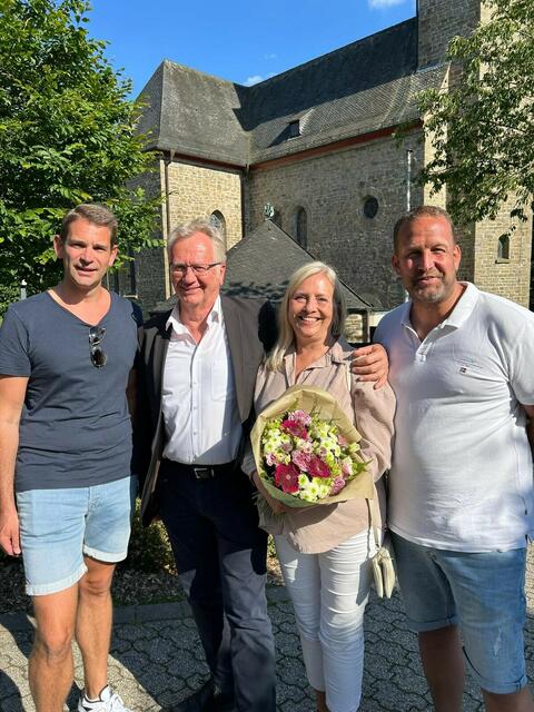 v.l. Dennis Spexard, Hansi Welter und dessen Ehefrau Karolin und Kai Vogel.                                                                    | Foto: (c) KG Denklingen