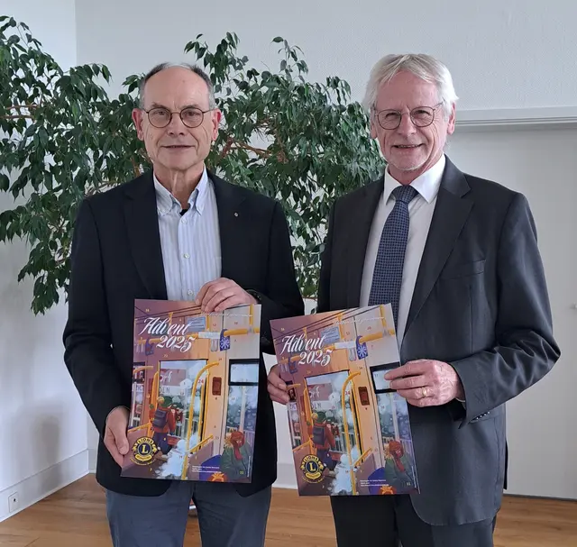 Michael Krieg (links, Lions Club Brühl) und Bürgermeister Dieter Freytag. | Foto: Lions Club Brühl