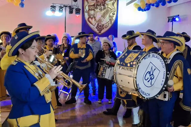 Der NCR-Musikzug spielte auf. | Foto: NCR