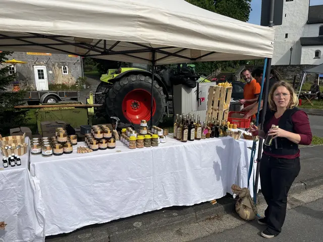 Der Bauernmarkt bot eine große Vielfalt an regionalen Produkten | Foto: Bürger- und Verschönerungsverein Leuscheider Land e.V.