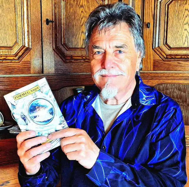 Der Kalterherberger Autor Berthold Thoma mit Berührungspunkten zu Mechernich stellt seinen neuen Roman „Formel Angst“ vor. Viele eigene Erfahrungen aus 34 Jahren Ardennenwallfahrt sind in das Buch eingeflossen.  | Foto: Privat/pp/Agentur ProfiPress
