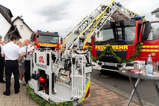 Die neue Drehleiter der Feuerwehr Rheidt ist baugleich mit der in Lülsdorf stationierten.  | Foto: Feuerwehr