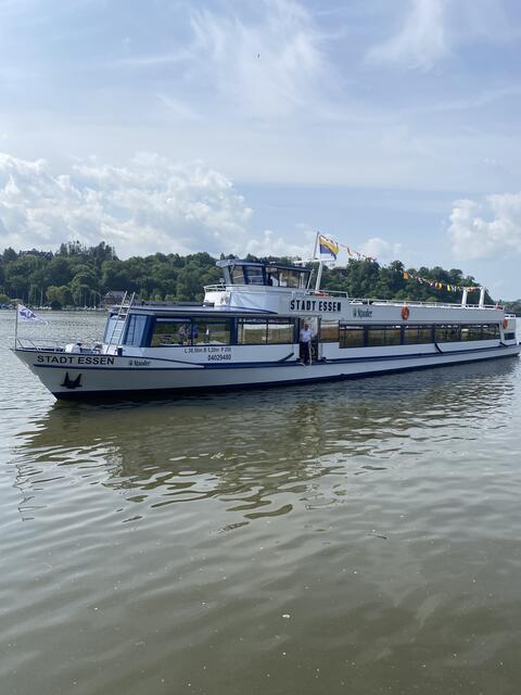 Seit Ende Mai ist das FGS Stadt Essen vollelektrisch auf dem Baldeneysee unterwegs.  | Foto: WFB