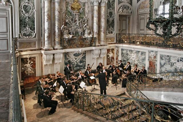 Die Capella Augustina - hier im Schloss - ist auch in der Schlosskirche bei „Bach um vier“ dabei. | Foto: Foto Joerg Hejkal