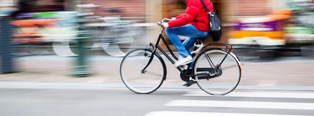 Von Platz 14 auf 6 hat sich Bonn deutschlandweit im Fahrradklimatest verbessern können. Innerhalb von NRW reicht es sogar für die zweite Position (hinter Münster).  | Foto: Christian Müller / adobe.stock
