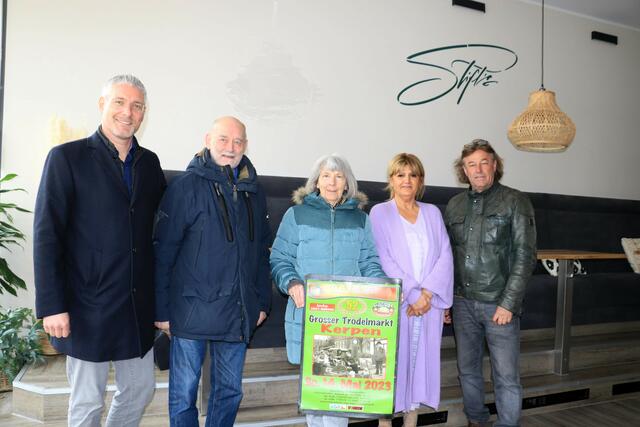 Vertreter der AGK und Organisator Bruno Deutzmann (re.) erwarten rund 700 Aussteller zum Trödelmarkt. | Foto: Zingsheim