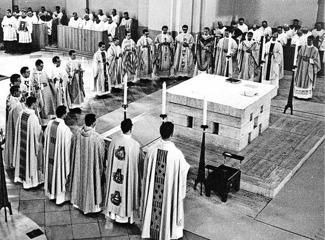 22 Steyler Missionare erhielten am 26. Oktober 1966 durch Nuntius Konrad Bafile die Priesterweihe. | Foto: Steyler Missionare