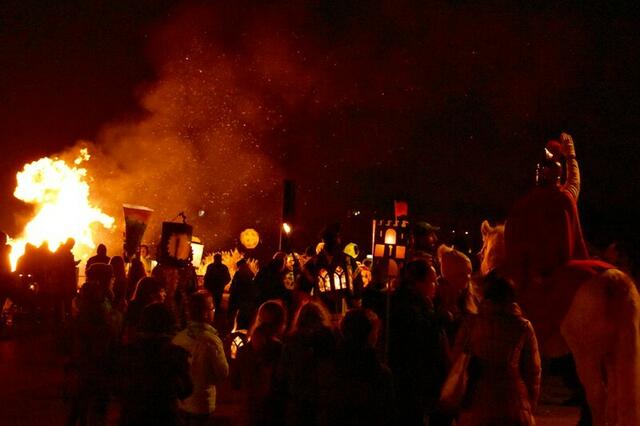 Stimmungsvolles Martinsfeuer | Foto: Warnecke