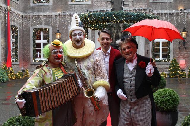 Der Zirkus mit der Cäcilia: Divertissementchen mit „Wanderzirkus“ im ...