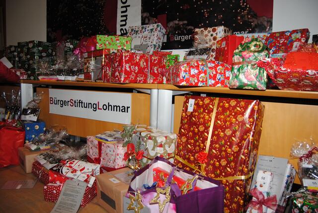 Die hübsch verpackten Geschenke sorgten für staunende Augen unter den Gästen.