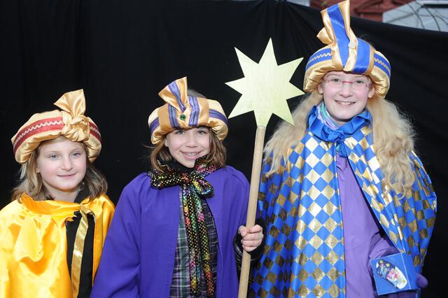 Die Sternsinger sind in diesen Tagen in vielen Gemeinden unterwegs. Sie bitten um eine Spende für Kinder in Entwicklungsländern. | Foto: Ralf Adloff/Kindermissionswerk