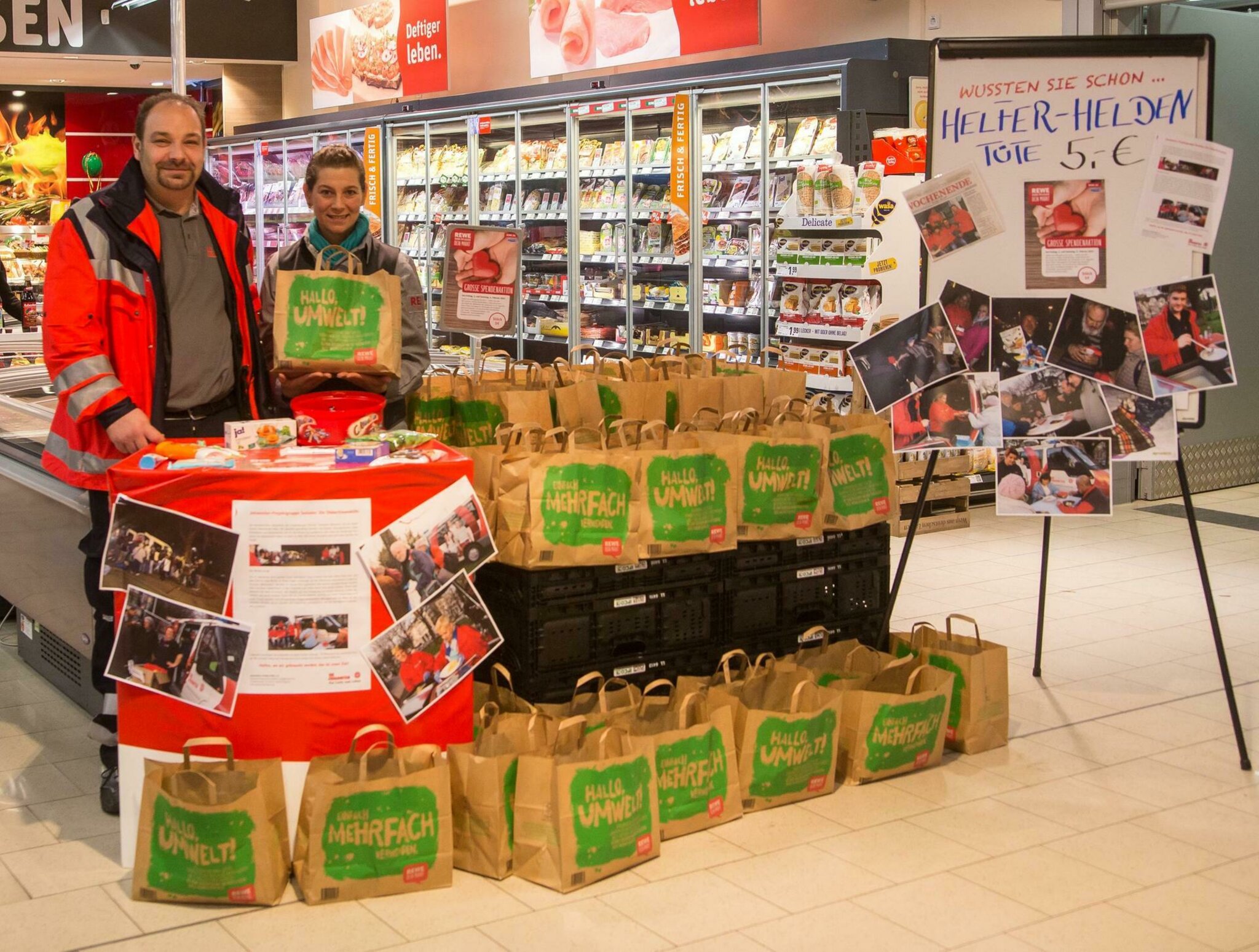 Eine Tüte für Obdachlose: REWE unterstützt Johanniter-Projekt - Sankt ...