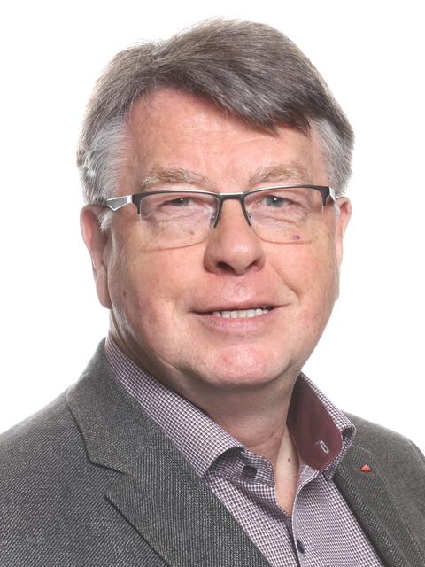 Fraktionsvorsitzender Hans Decruppe weiß von viel Unzufriedenheit der Kunden in den Jobcentern.