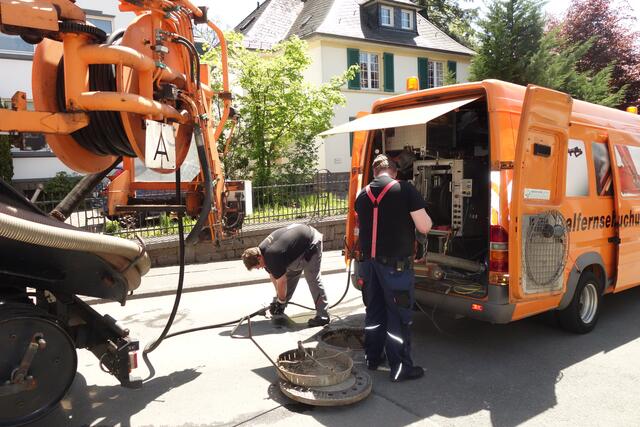 Feuchttücher sind der Horror für die Abwasserwerker. Die Faser- und Vliestücher zersetzen sich nicht auf dem Weg zur Kläranlage, so wie es die mehrlagige Konkurrenz von der Rolle macht.