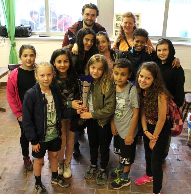 Der erste Gewinner des Fairnesspokals ist das Team der Geschwister Scholl Schule.  | Foto: Daniel Könen