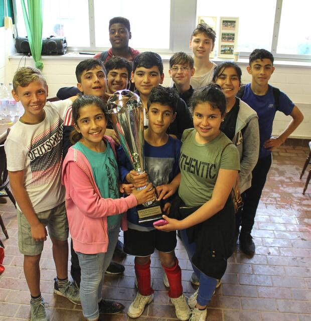 Der Champions League Gewinner: Die Kurt Tucholsky Hauptschule | Foto: Daniel Könen