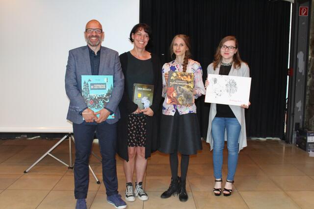 Große Freude bei den Preisträgern (v.li.n.re.): Peter Goes, Antje Damm, Sonja Danowski und Elisabeth Lautenschlager. | Foto: Kaiser