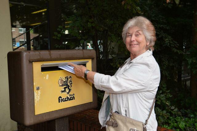 In einem dreiseitigen Brief an die Stadt Frechen und die Frechener Ratsfraktionen hat sich Erika Johanna Rasquin Luft gemacht. Für sie ist Frechen die „schmutzigste Kleinstadt im Rhein-Erft-Kreis“. | Foto: Lars Kindermann