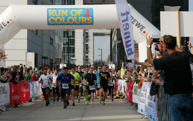 Start der 10 Kilometer. | Foto: Erik Sauer