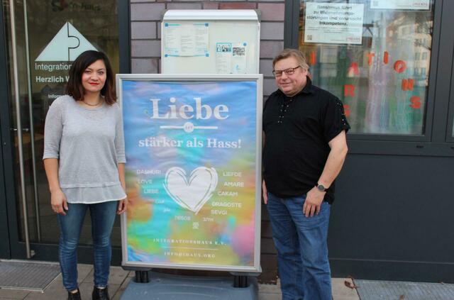 Elizaveta Khan und Wolfgang Dressler rufen zur Teilnahme um die Vergabe von Fördermitteln für gemeinnützige Aktionen im Stadtbezirk Kalk auf. | Foto: ha
