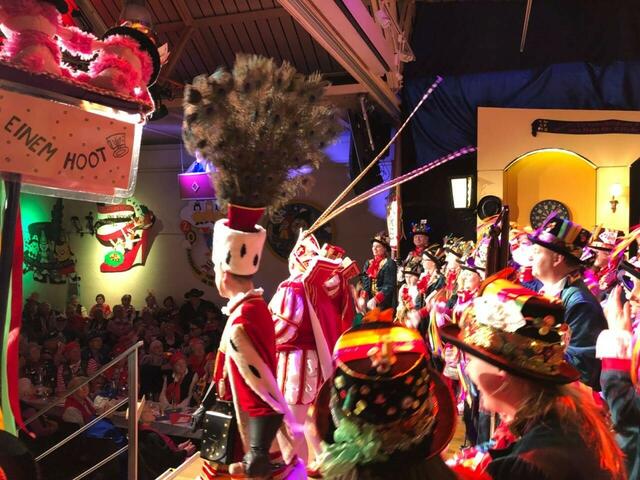 Die Senioren zeigten, dass sie Karneval nach wie vor nach Herzenslust feiern können. | Foto: KG „Für uns Pänz“ Refrath