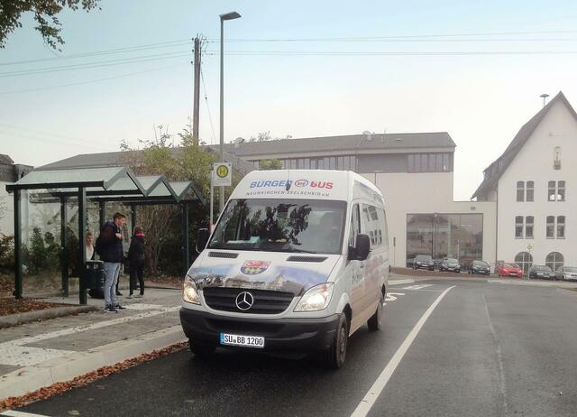 Auch in Neunkrichen-Seelscheid transportiert der Bürgerbus hauptsächlich ältere Menschen. | Foto: Bürgerbusteam