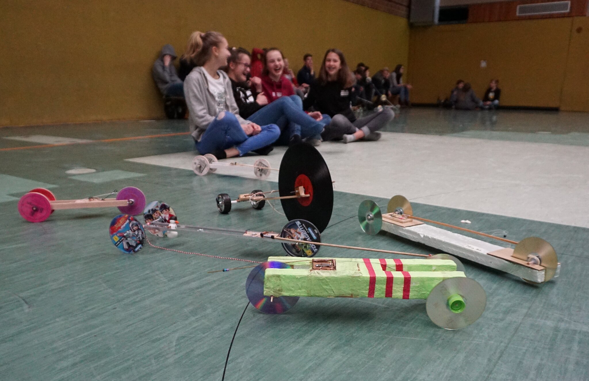 Wenn aus Mausefallen Autos werden: Physik zum Selbermachen - Meckenheim