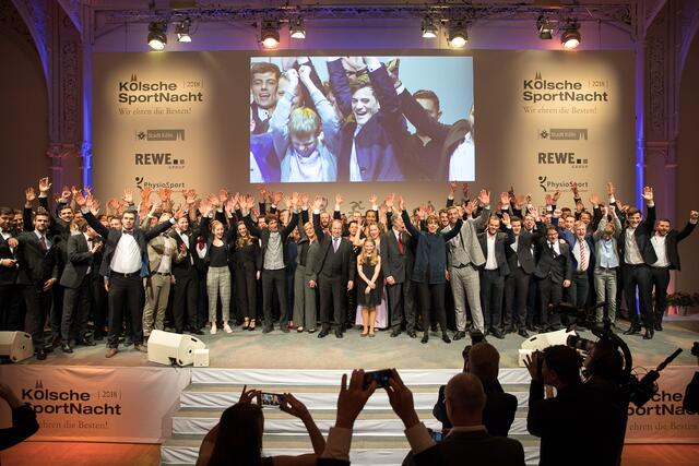 Alle nominierten Sportler auf der Bühne. | Foto: Eilers/ HEIMSPIELE