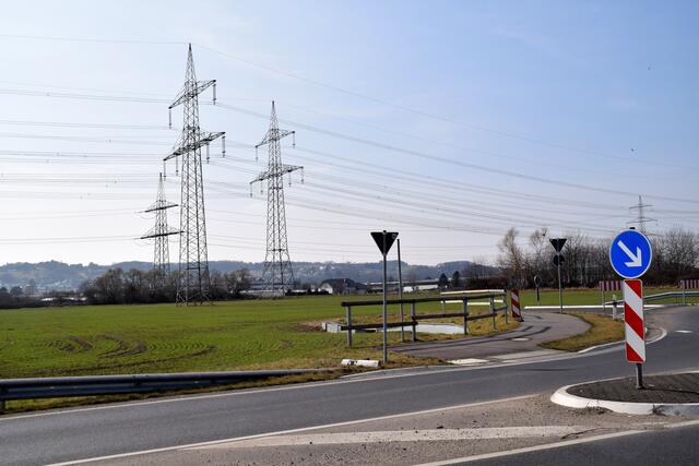 Schon jetzt liegen erste Anfragen für das geplante Gewerbegebiet Alfter-Nord entlang der L183 n vor. | Foto: Frank Engel-Strebel