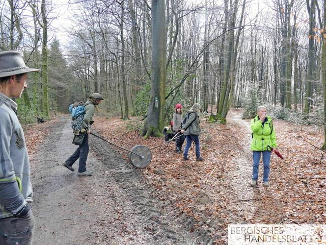 Es geht über Stock und Stein. | Foto: Ute Roggendorf