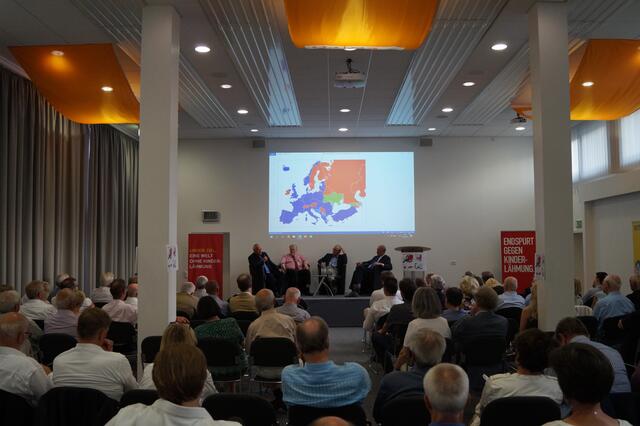 „Geopolitik und Geoökonomie in turbulenten Zeiten - welchen Beitrag kann Europa zur Krisenbewältigung leisten?“ lautete das Thema der Diskussionsrunde in der EUFH.
