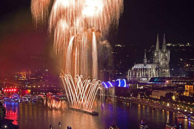 Auch in diesem Jahr wird das Hauptfeuerwerk der Kölner Lichter die Besucher von nah und fern verzaubern.