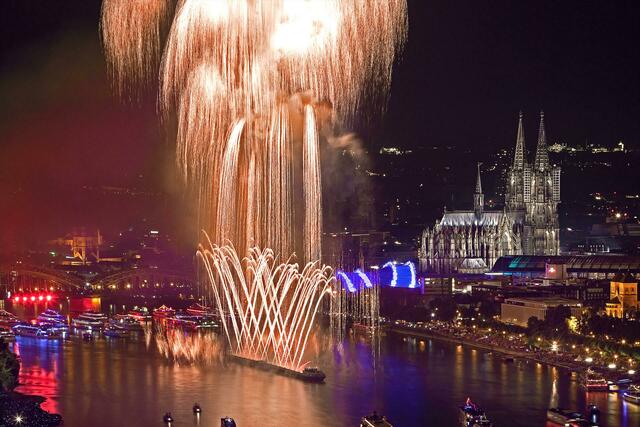 Auch in diesem Jahr wird das Hauptfeuerwerk der Kölner Lichter die Besucher von nah und fern verzaubern. | Foto: Denise Hackmann