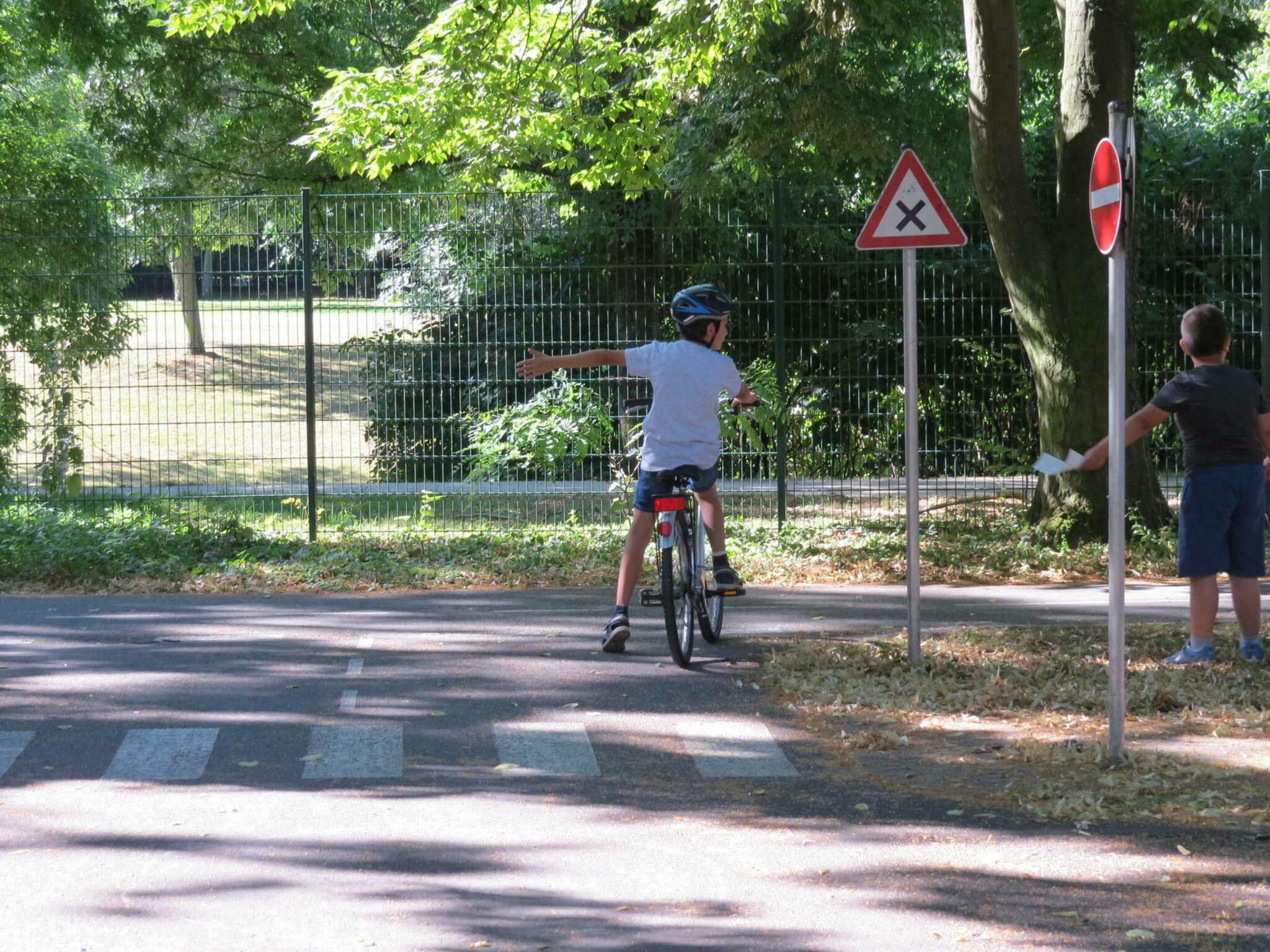 Fahrradführerschein für Kinder: Schulterblick und Arm raus! - Köln